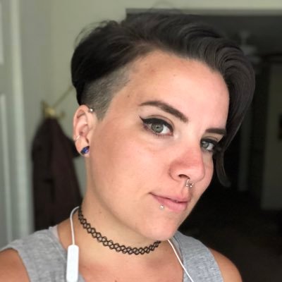 xstephanie_x's profile picture. let's go do witchcraft and become lesbians