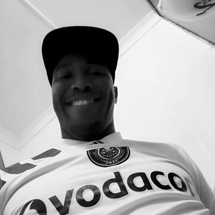 siyabulelamamha's profile picture. I follow bck