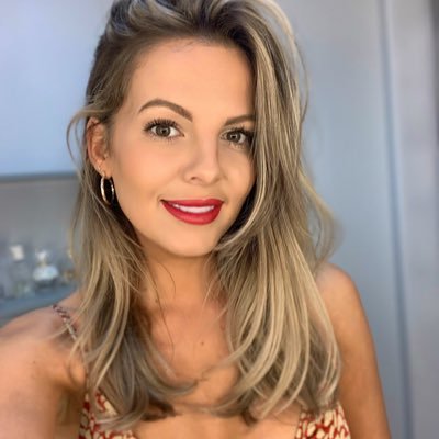 claudiaccollins's profile picture. insta @claudiaccollins