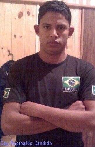 Brasileiro,solteiro,30 anos,cozinheiro,pizzaiolo e agora Segurança,moro em Curitiba PR hj,em breve voltando a SP,minha cidade querida Ibitinga!