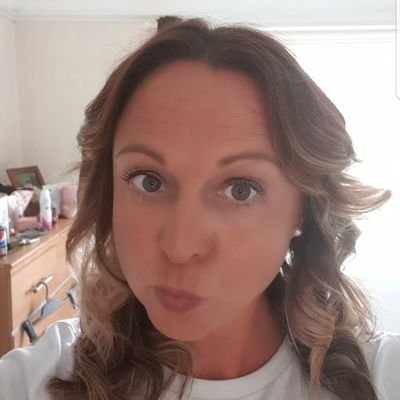 chelle_cray's profile picture. Crazy bird 🐦 3 kiddies 🐱 1 dog 🐕 I am what I am, I don’t want praise I don’t want pity.........