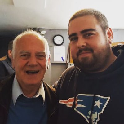 Hol2810's profile picture. Football ⚽️ and Football 🏈 #MUFC #PatsNation