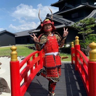 フードファイターSAMURAI-MAX鈴木( @FReeMax1027 )が、 日本のみならず世界各国の方でも楽しめる大食い映像を発信します!! The Last Japanese Competitive Eater ＝SAMURAI-MAX SUZUKI sweep the world. ※スタッフが管理しております