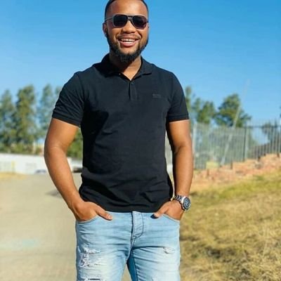 W can't help every one ,but every one can help some one 📌 | uMxhosa ● | @mancity Loyalist 💙
