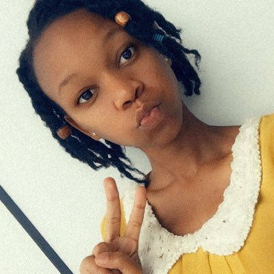 I love photography, creative art, learning new things, communicating and socializing. i make photobooth & event backdrops visit my instagram account @craftyclee