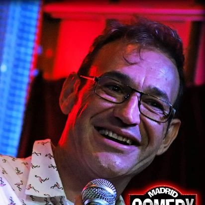 Cómico de Comedy Central
Fundador y presentador del Madrid Comedy Club
actualmente en 
@ElIntrusoMadrid todos los martes a las 21h