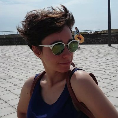 Etudiante en Master de psychologie clinique psychanalytique et écrivaine dans son coin.
2 premiers jets terminés !