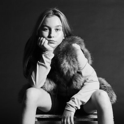 Sharron89999316's profile picture. 