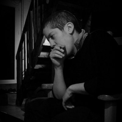 LouKintar's profile picture. ✊ Les copeaux, la politique, les internets