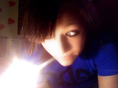 thatisntcute's profile picture. Don't worry about it sweetheart.