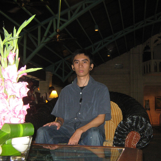 frozenat99's profile picture. either 1⃣ or 7⃣