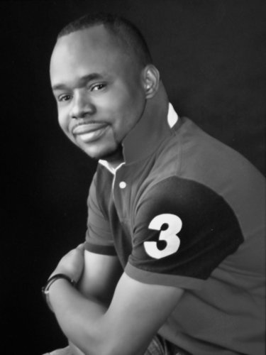 Toyelotsu's profile picture. Optimist. Witty. Achiever. Works hard...play hard!!