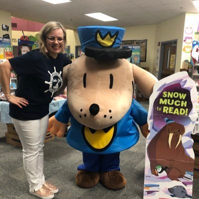 The Twitter page for the Cottonwood Creek Elementary Library in Coppell ISD.