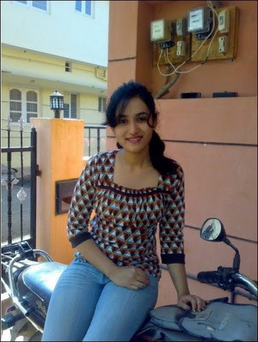 i am a sweet girl....follow me :)