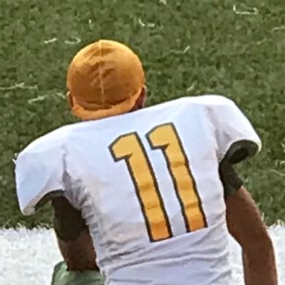 Football life🏈| |WR/CB😈| #11🥶| WESTINGHOUSE 4.3 GPA📚| GOD🙏🏼|