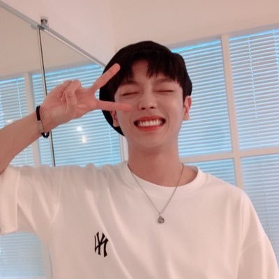 Minmong_WZ's profile picture. 190618 ღ'ᴗ'ღ 수험생이라 뜸해요💦