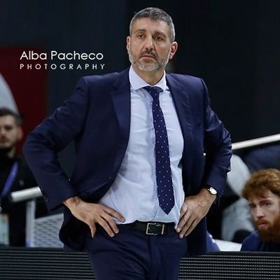 Entrenador de baloncesto porque ya no puedo jugar