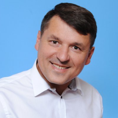 Ekspert Rozwoju Kapitału Ludzkiego i Budowania Wartości Organizacji. Expert Human Capital Develeopment and Business Value Creation.