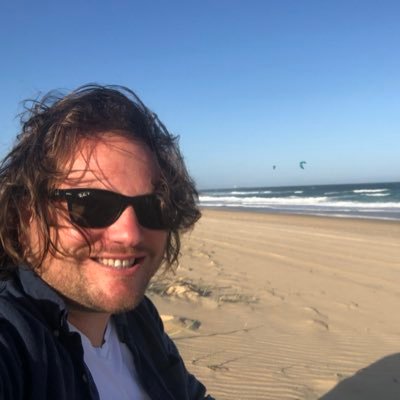 Former and sharer of opinions on music, politics, rugby, pop culture. Amateur behavioural economics enthusiast. Marketing guy. Views my own, or someone else's.