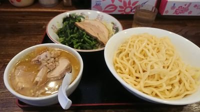 無類の麺好き‼️激辛好き‼️
最近は、息子に振り回される日々😃