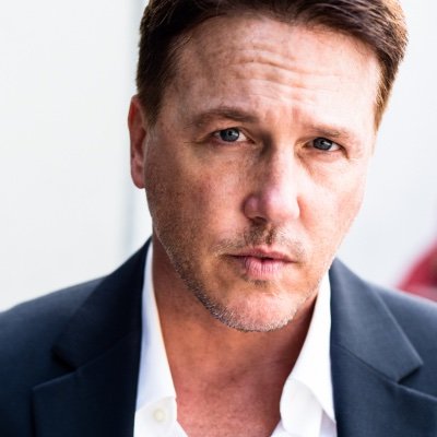 LochlynMunro Profile Picture