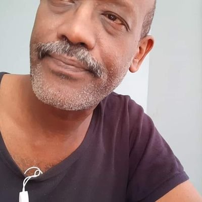 ان وصلت هنا فقد وقعت في فخ المحبة
هنا لن تتعلم ،هنا ستتغير