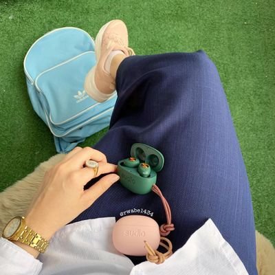 8EUosGfktX7g1Gs's profile picture. فتاه أبكاها القدر