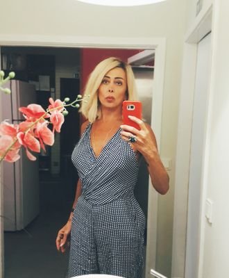 Missvogue10's profile picture. Perguntando é esclarecido