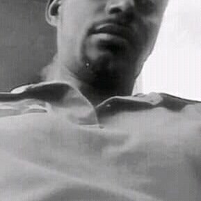Originaire d'afrique. Av. inf. comptable et prof