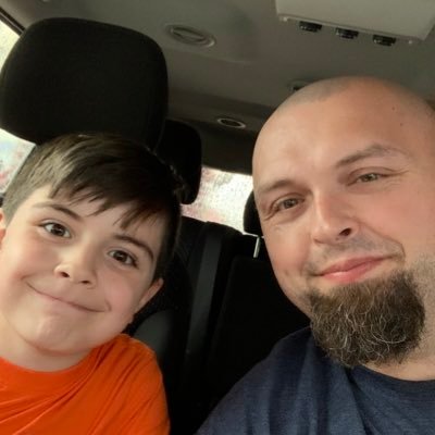 Devrix's profile picture. 