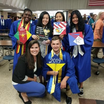 nshelESL's profile picture. 🍎MS and HS ESOL teacher🏑coach ⚽coach