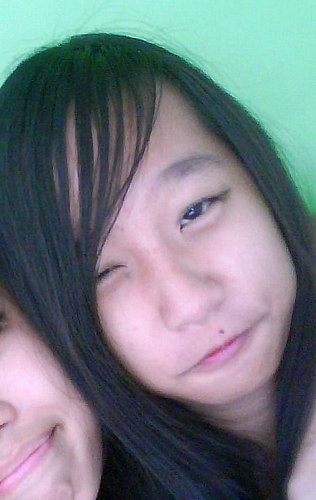 Helloo
My name is Chloe,i am 13 now ya a young age and i love listen to music playing my guitar ,i love to have fun with my frens...