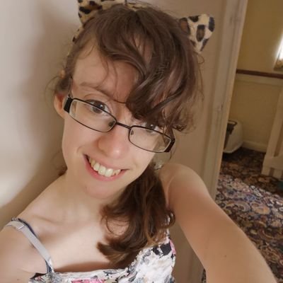 Comms by day, writer by night. Cerebral Palsy blogger & vlogger always. Featured in #EmployableMe on BBC2. Views my own. (She/Her).