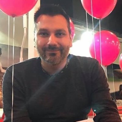Soy profesor, me gusta mucho la computación ... También leo y veo muchas películas... Los invito a todos a visitar mi blog... http://t.co/7ci1j4WQ9r
