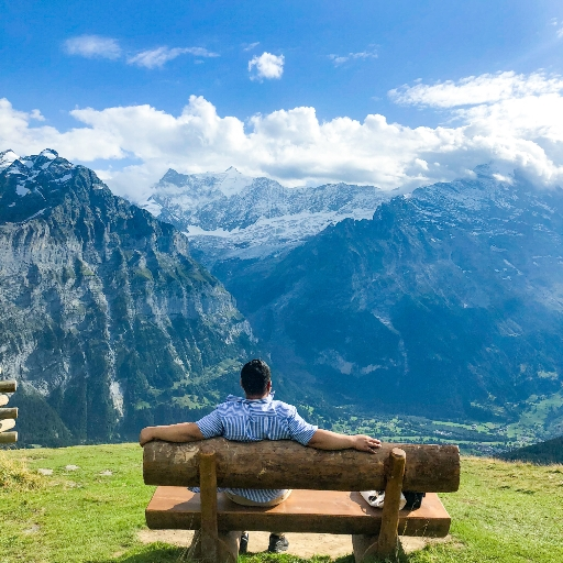 peacelkh's profile picture. 건들지마라