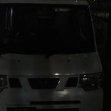 軽貨物ブロガー 車のフロントガラスの 内側は無水エタノールで拭いています 以前に観たユーチューバーさんのうけうりですがキレイに拭き取れます アルコールを含んでいるのでドラッグストアなどで1150円で 手に入ります 使い古しのスプレーできる容器に