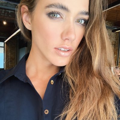 gachet_ilona's profile picture. french model