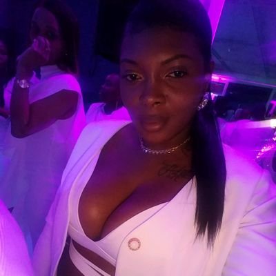 Suzanna44701048's profile picture. 