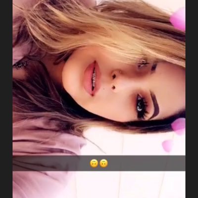 Soy una Latina𤤠y pues hereās my snap sc:bryannabritt32 ā¤ļø