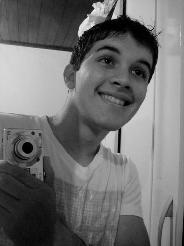 Masculino , 17 anos.