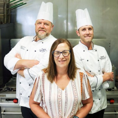 Argyle Catering has provided exceptional services for parties, weddings & a wide variety of events throughout Central Missouri for over the last 5 years.