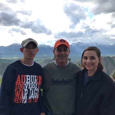 SandyFi90102427's profile picture. God, Dad, Husband, Farmer, FFA. War Eagle!