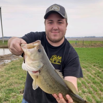 Johnson8101813's profile picture. I just want tacos and beer.