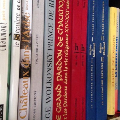 Le Pythagore éditions est une maison d'édition située à Chaumont dans le Grand Est. 
Infos sur https://t.co/8yDuEivPcR