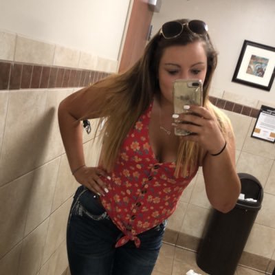 wataschke's profile picture. Cheers to the horses that buck and the girls that fuck 🍻