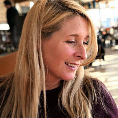 CarolienGraafsm's profile picture. Inbound Marketing, married, mother of 3. Loves a cold beer and a good book.