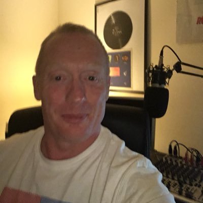 The Official Account For Radio Presenter (Head of Music & Programme Controller)  #Radio #70s #80s #90s @live365 #amazonalexa @ReverseFMUK mark@reversefm.co.uk