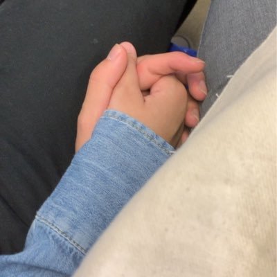 Lunabot_minabot's profile picture. 可愛い彼女の惚気、一生離さない！