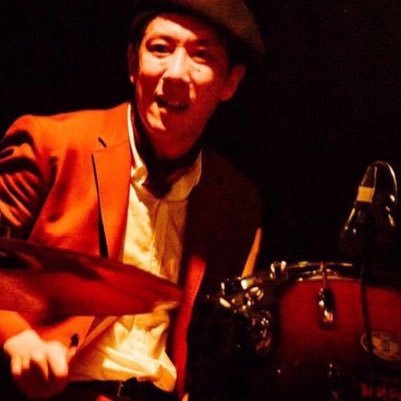 福井の音楽制作所TERRA studio代表。レコーディング、作曲、編曲など音に関することは何でも。家の森TVCM作曲、スーパーセンターPLANT TVCM作曲、日本全国福むすびテーマ作曲。最近はブライダルやTVCMなど映像制作もやってます。 MOTORS、漢鼓-OTOKO-ドラム担当