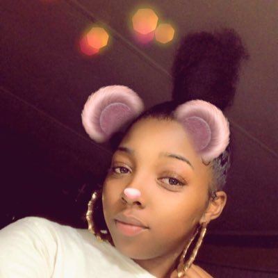 God 1st 💛☝🏾Pretty girl 💕😚 C/o 19 🎓 Beautiful soul 🥀 Determined for GREATNESS 💪🏾🎯💰 Happy life 🥰 Instagram : prinncessn